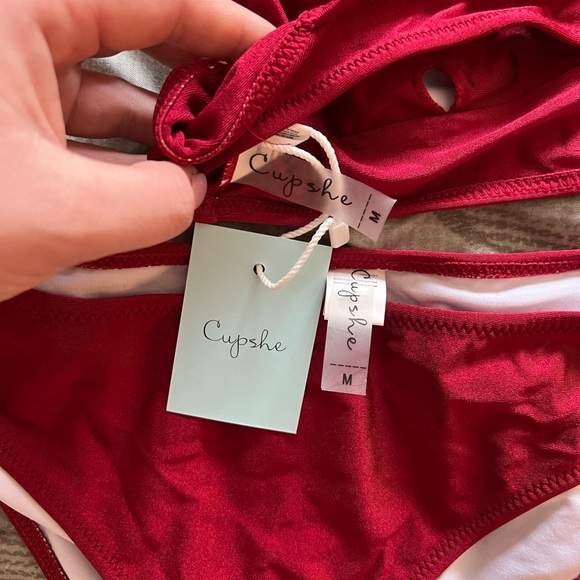 NWT Cupshe Swimsuit - Picture 2 of 3
